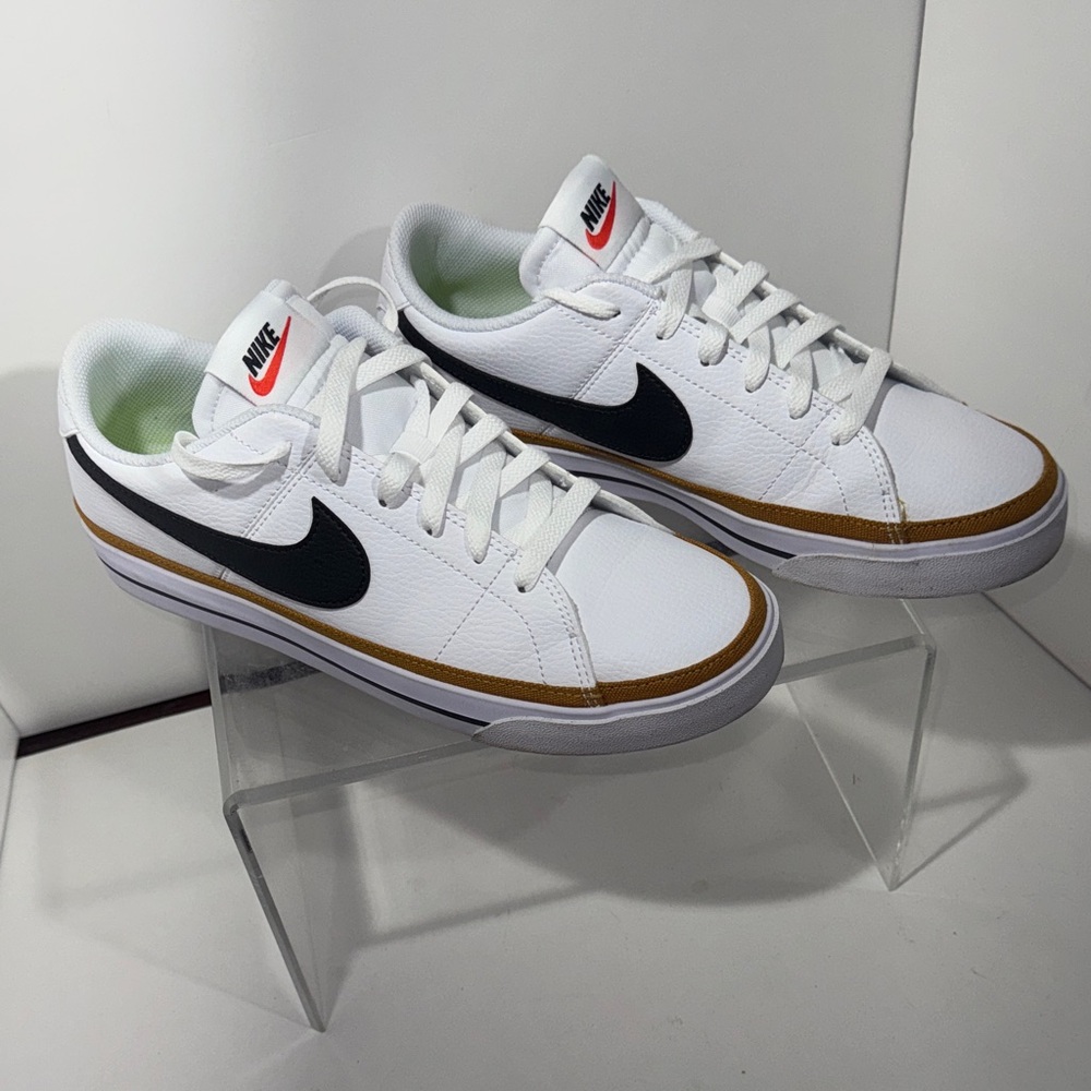 Nike Men's White, Black, and Gold Sneakers